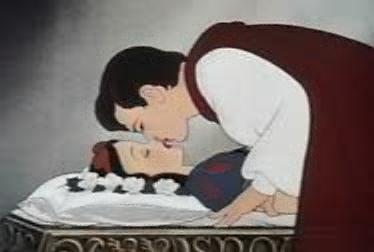 kiss-snowhite.jpg